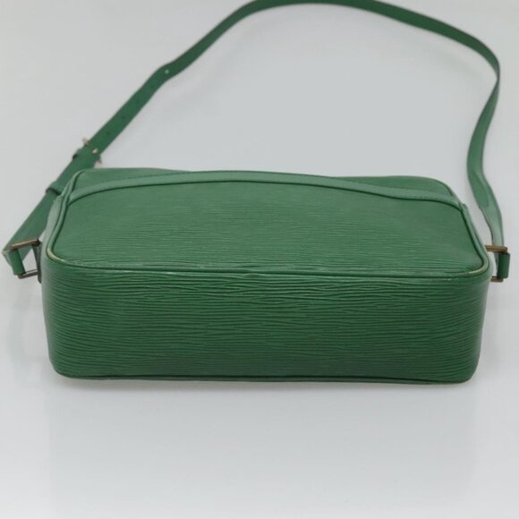 LOUIS VUITTON Epi Trocadero 27 Shoulder Bag Green LV Auth - Picture 6 of 16